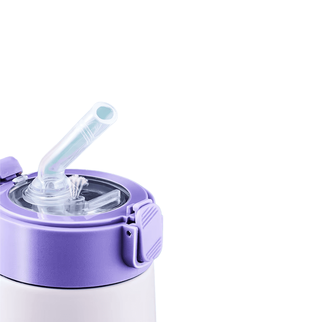 Gros plan sur le bouton de sécurité et la paille de la gourde pour enfant Hydra Kids Inox.